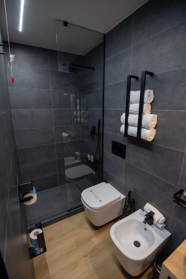 Contemporaneamente 147 - Modern & Comfort Rooms Bari Exterior foto