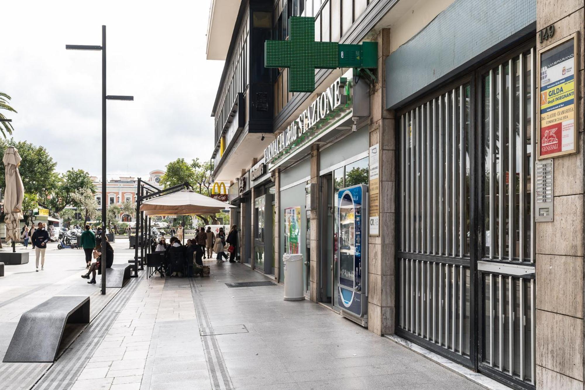 Contemporaneamente 147 - Modern & Comfort Rooms Bari Exterior foto